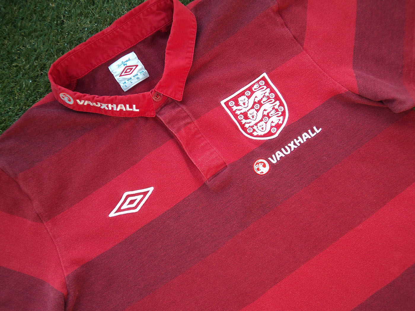 2011-2012 England polo shirt - Large