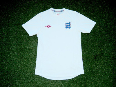 2009-2010 England training shirt - Small (1)