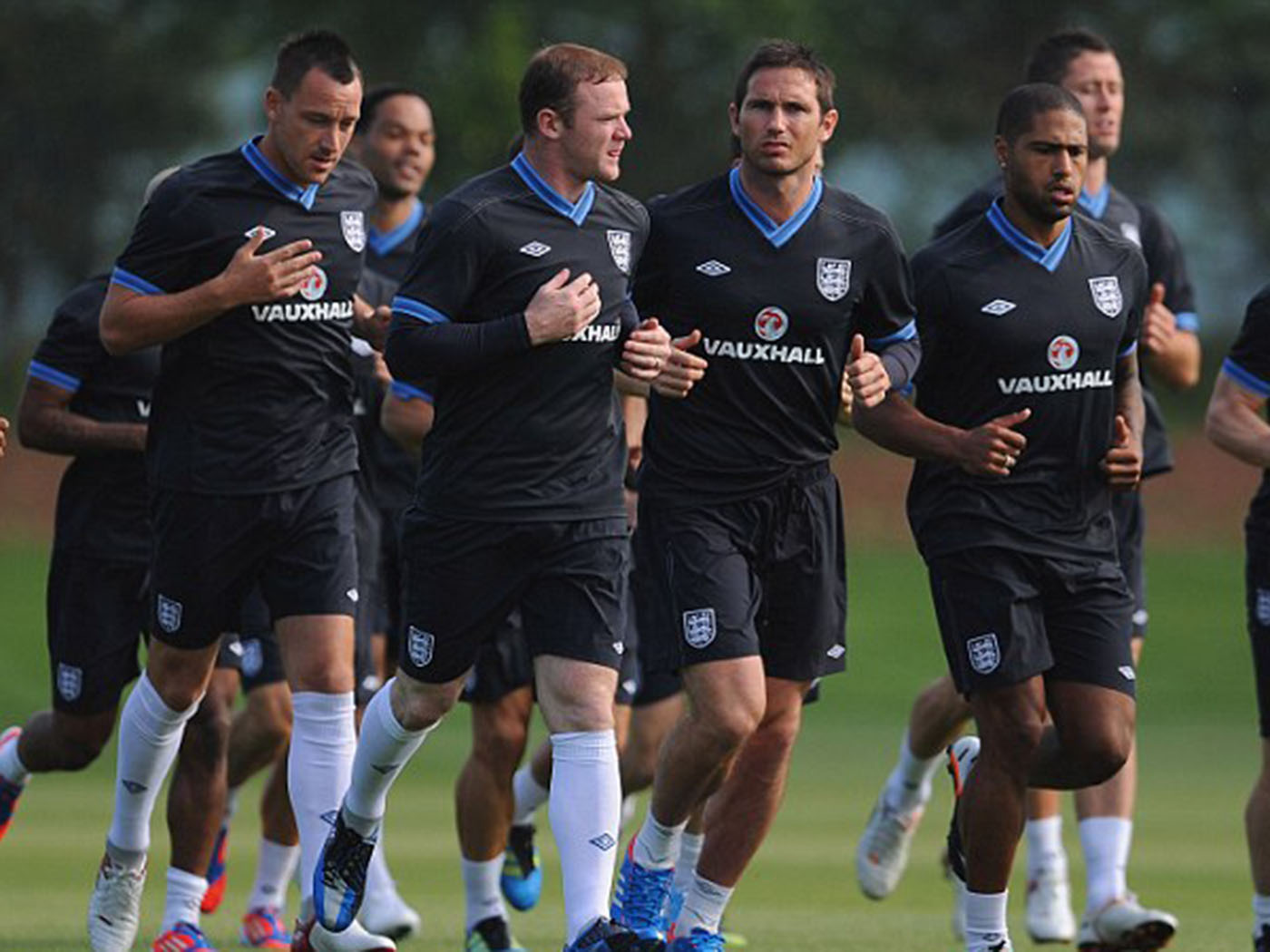 2012-2013 England training shirt - Small