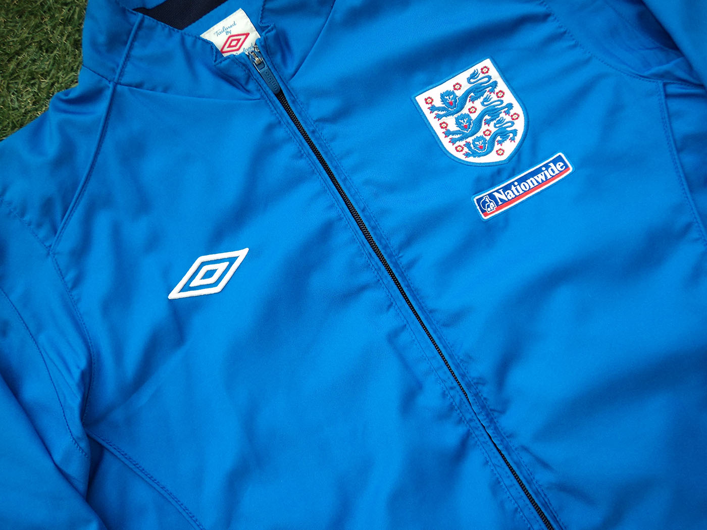 2009-2010 England track jacket - Medium