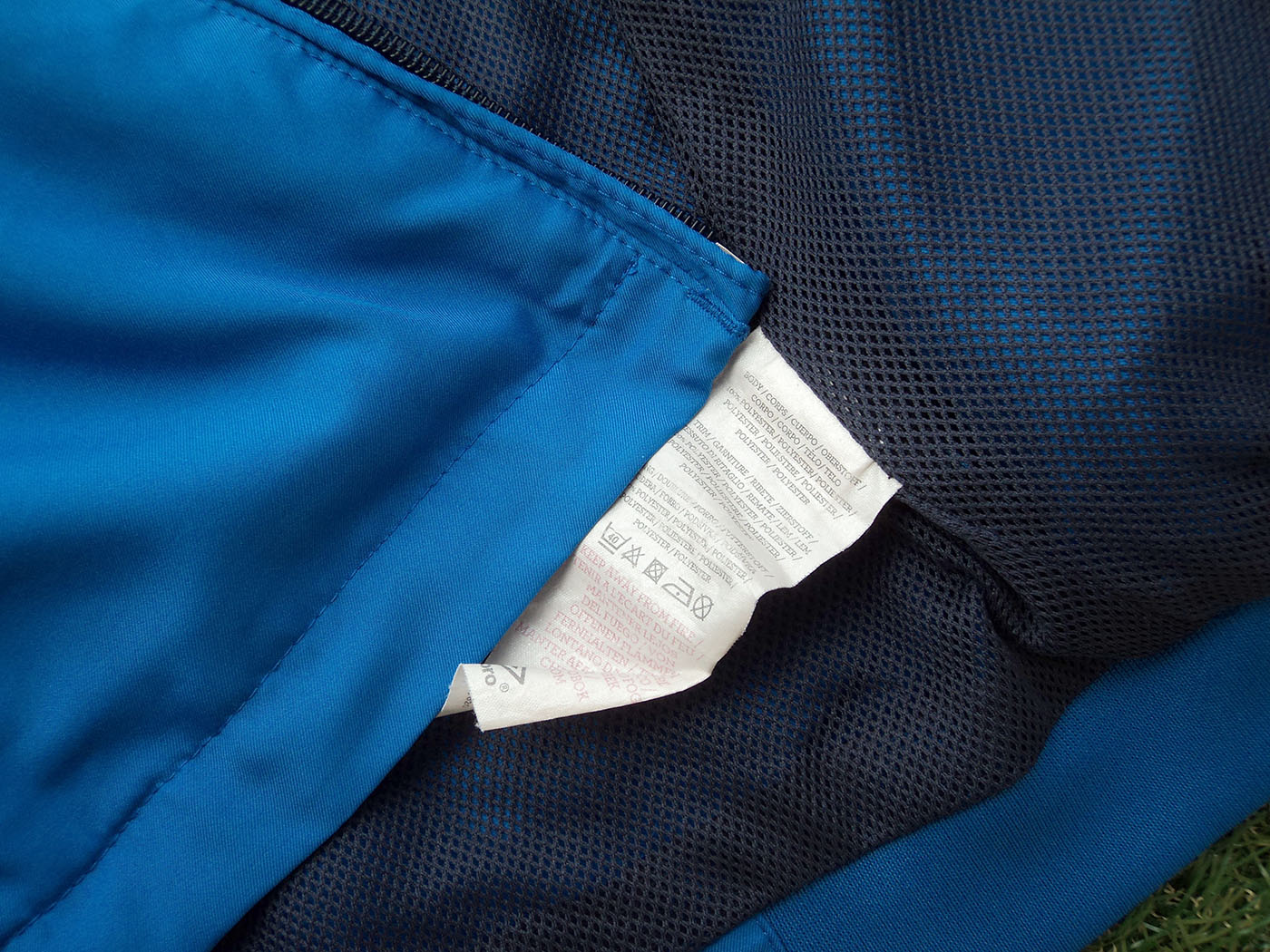 2009-2010 England track jacket - Medium