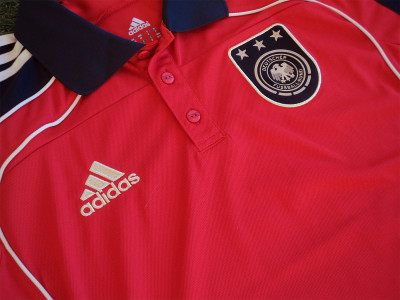 2010-2011 Germany Polo shirt - Medium (40'' - 42'')