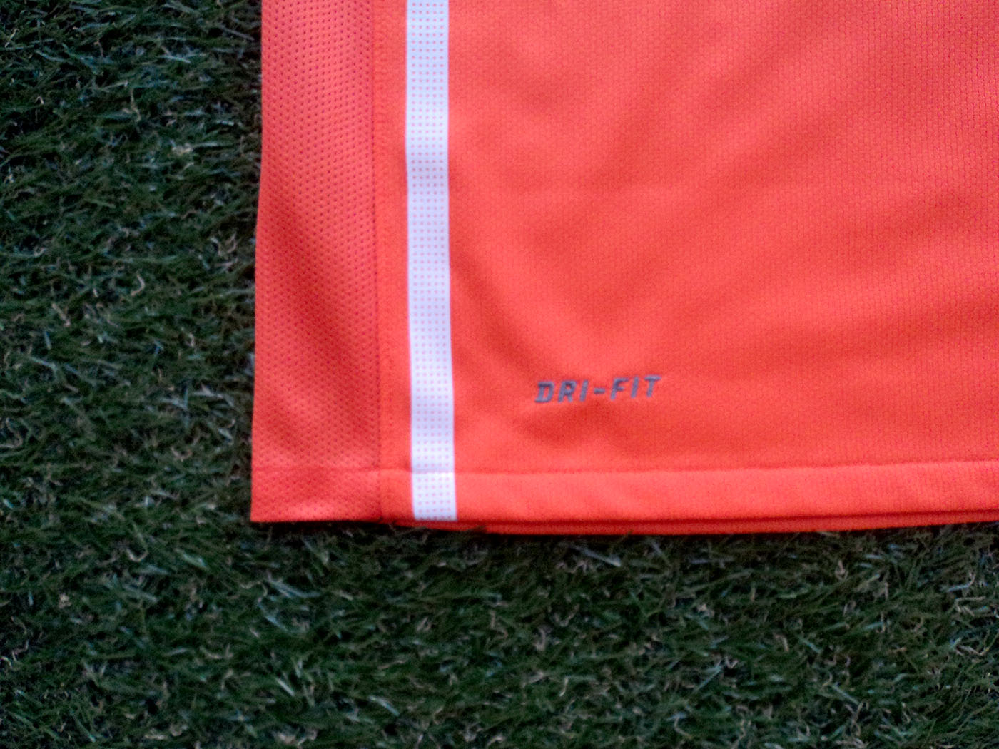 2010-2011 Holland home shirt - Medium