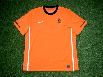 2010-2011 Holland home shirt - XLarge