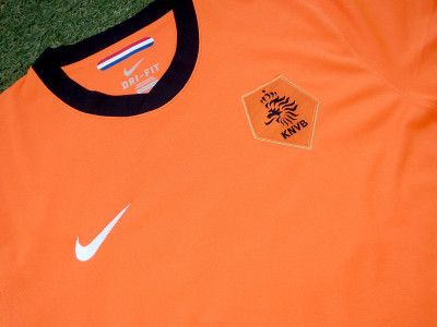 2010-2011 Holland home shirt - XLarge
