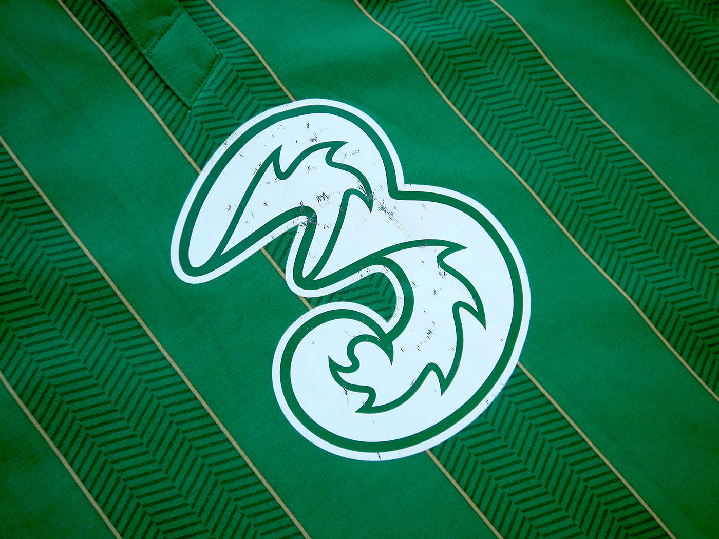 2011-2012 Ireland home shirt - Large (44")