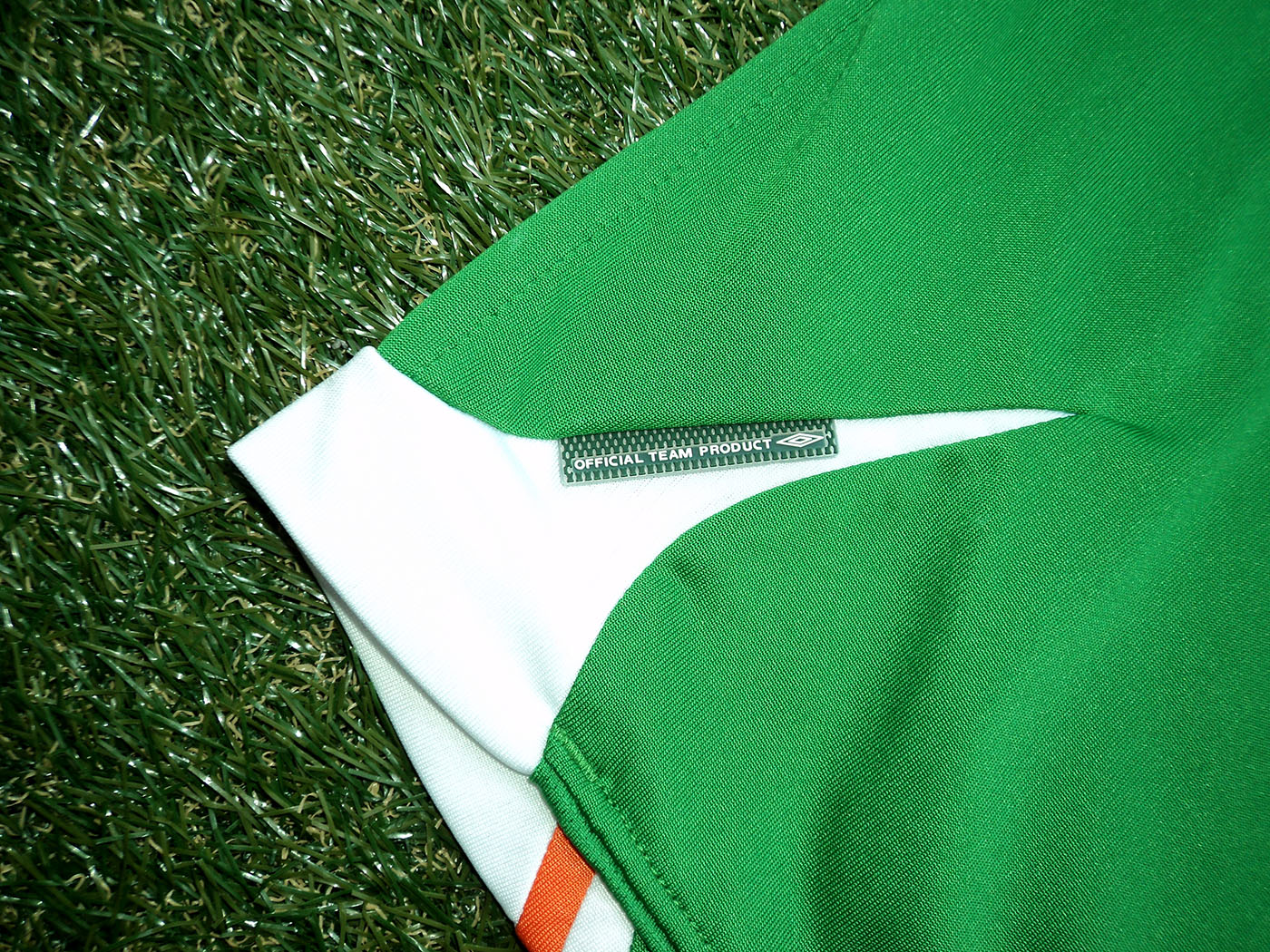 2006-2008 Ireland home shirt - Medium