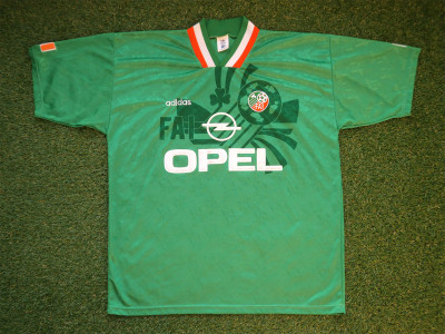 1994 Ireland home shirt - Large (42" - 44")