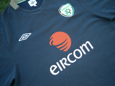 2010-2011 Ireland tee - XLarge
