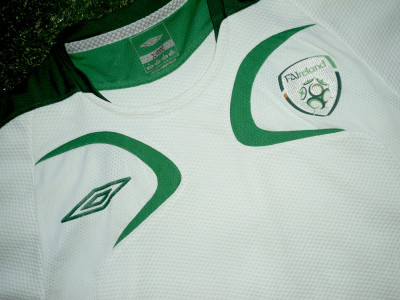 2006-2008 Ireland training shirt - Small