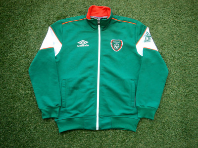 2016-2017 Ireland "90s Pro-training collection" training top - Medium