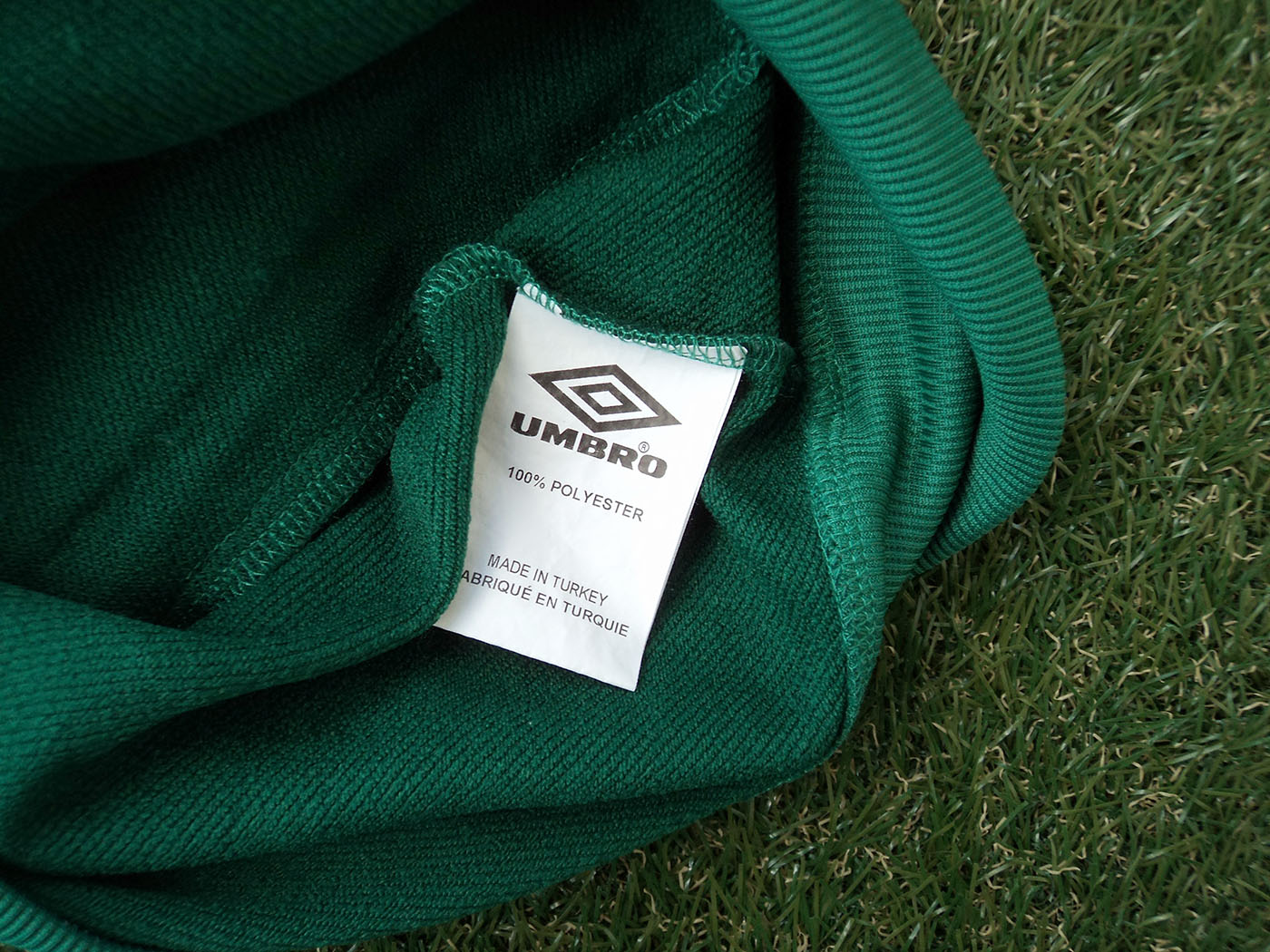 2016-2017 Ireland "90s Pro-training collection" training top - Medium