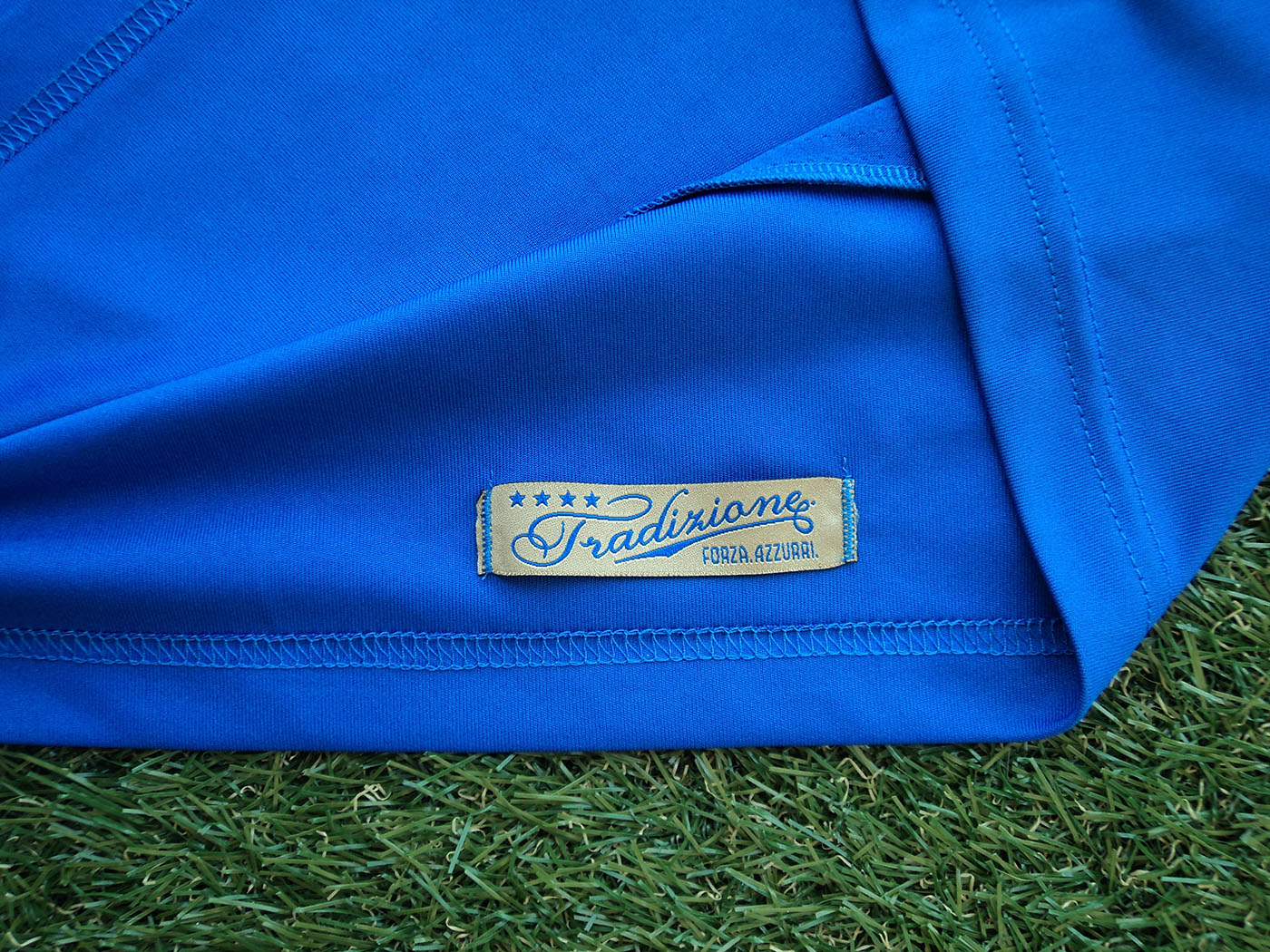 2014-2015 Italy home shirt - Medium (Slim/tight fit)