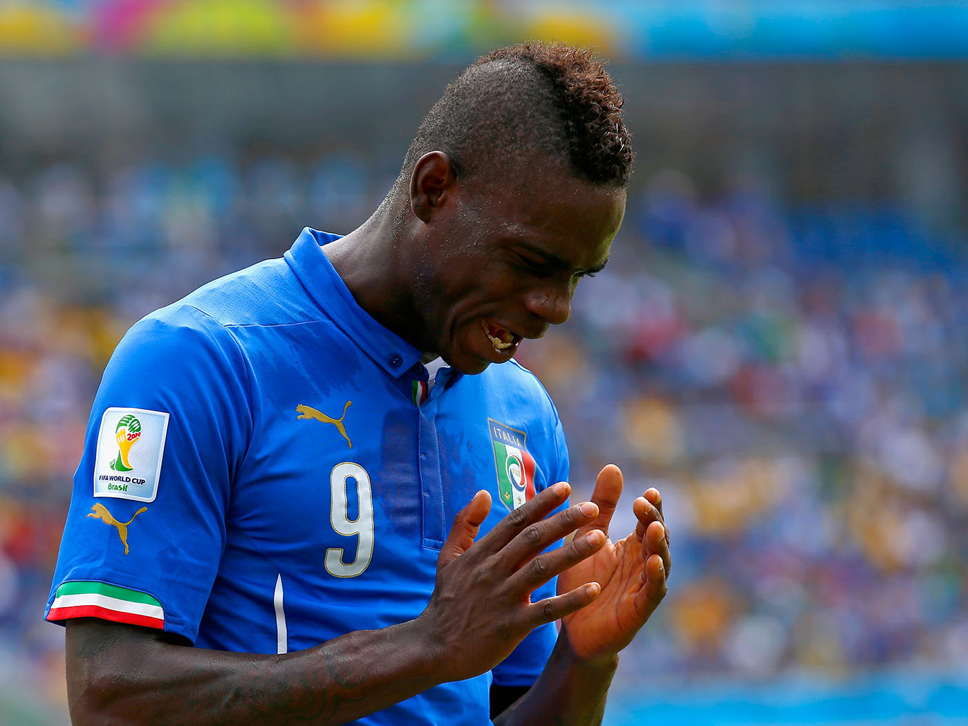 2014-2015 Italy home shirt - Medium (Slim/tight fit)