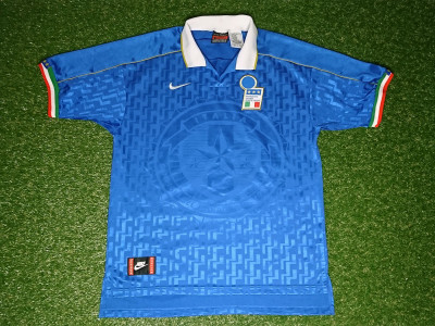 1994-1995 Italy home shirt - Large