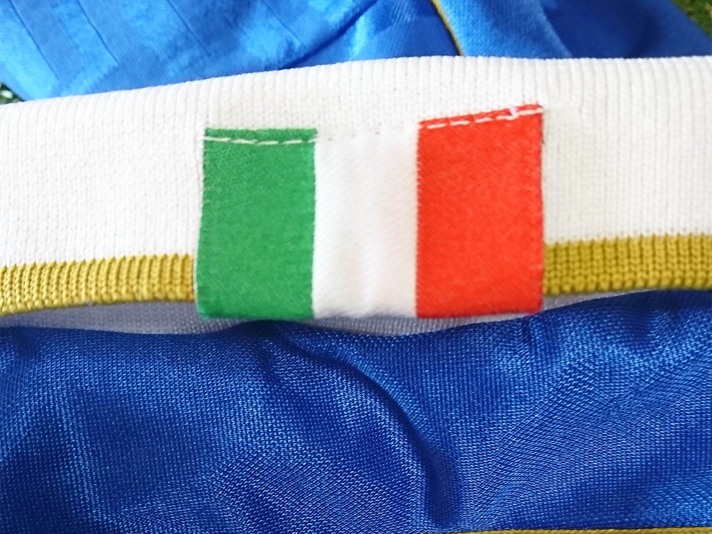 1994-1995 Italy home shirt - Large