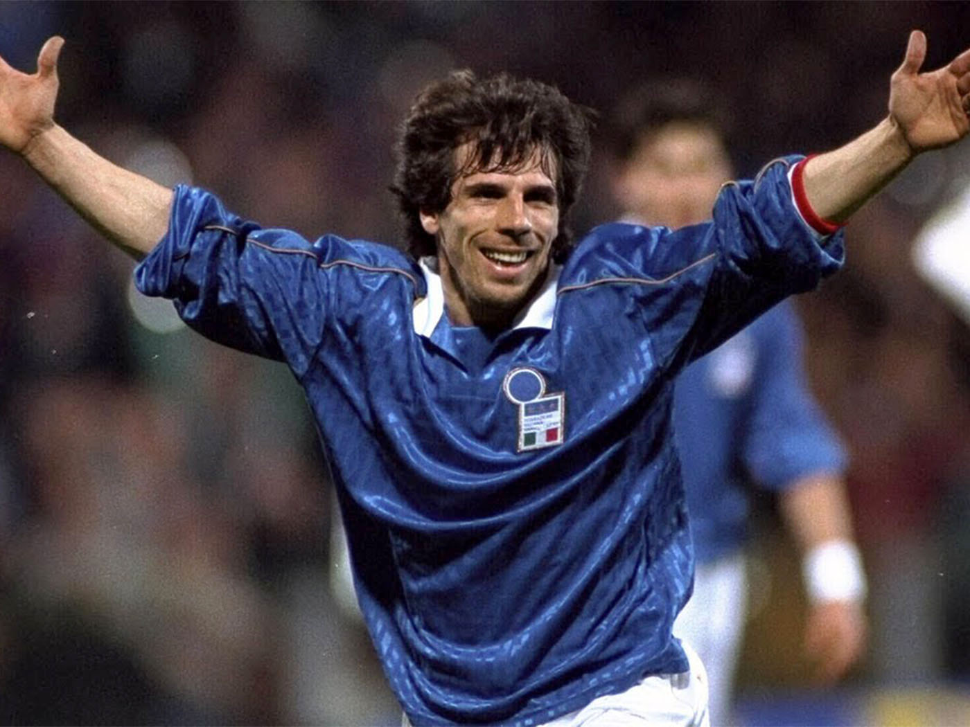 1994-1995 Italy home shirt - Medium