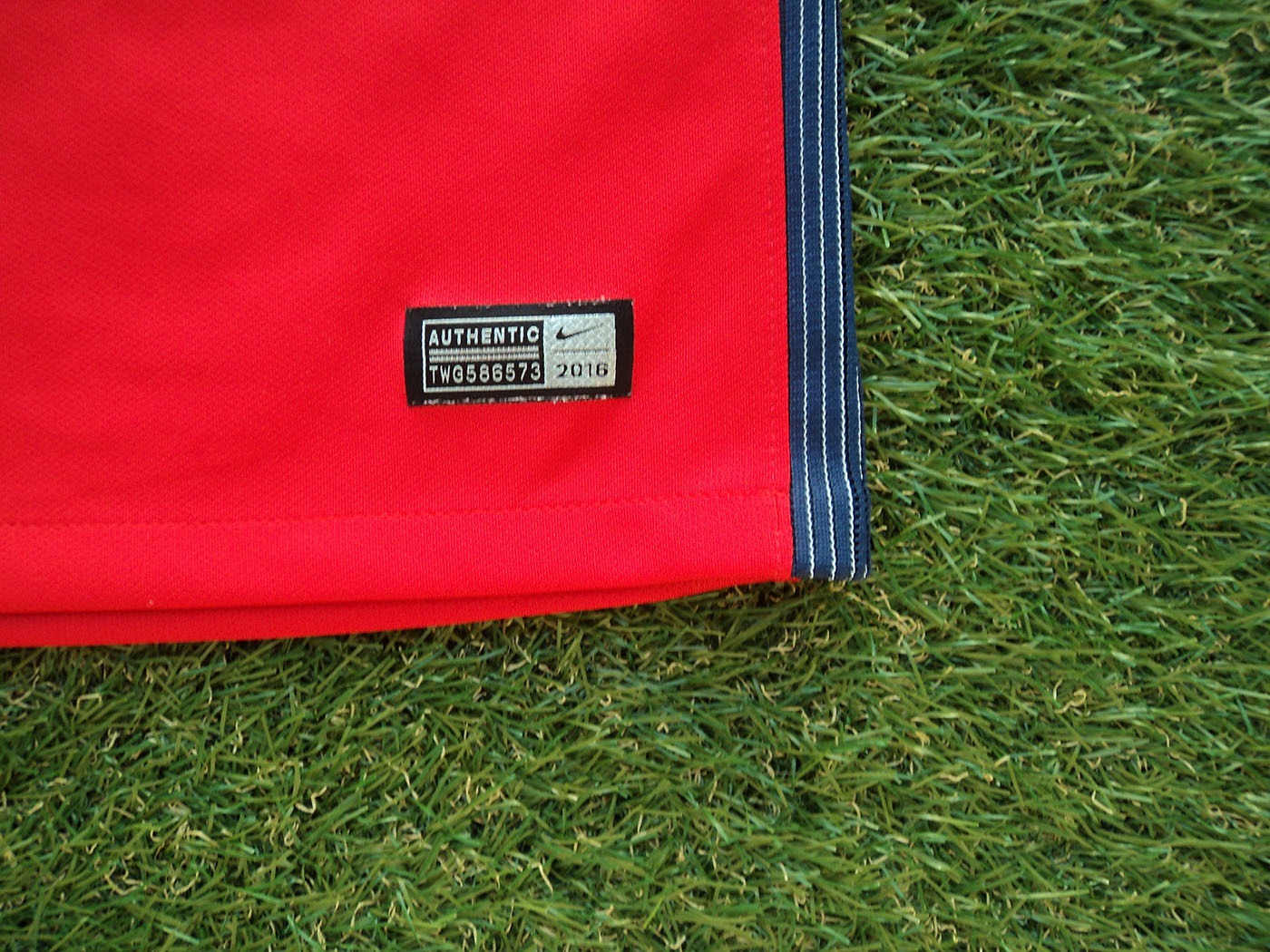 2016-2018 Norway home shirt - Small