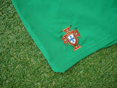 2004-2006 Portugal home shorts - Medium