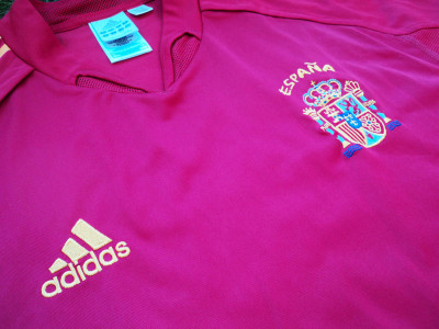 2004-2006 Spain home shirt - Large