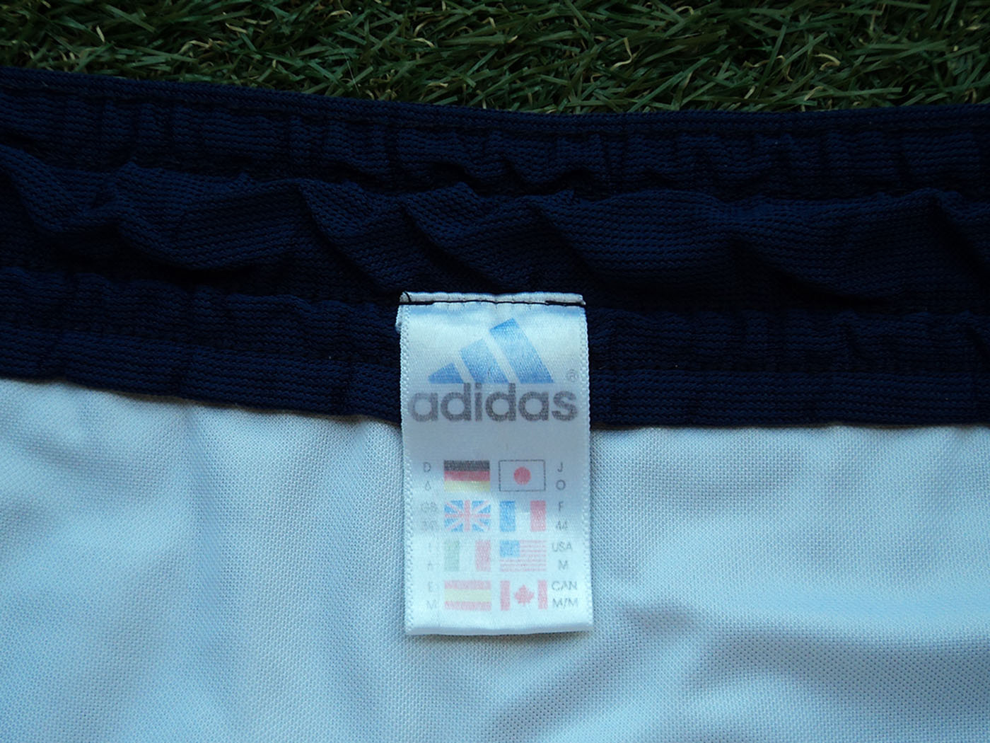 1999-2002 Spain training shorts - Medium