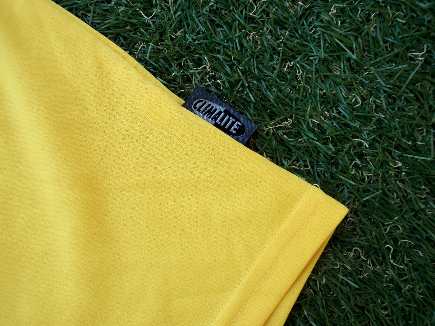 2000-2002 Sweden home shirt - XLarge (2)