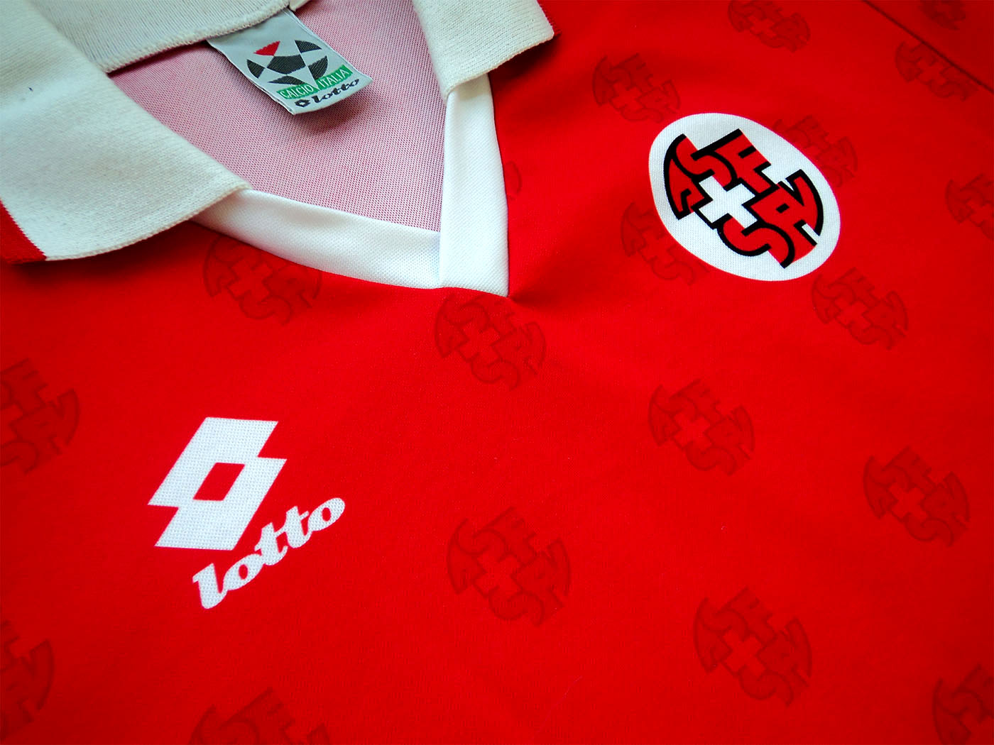 1994-1996 Switzerland home shirt - Small