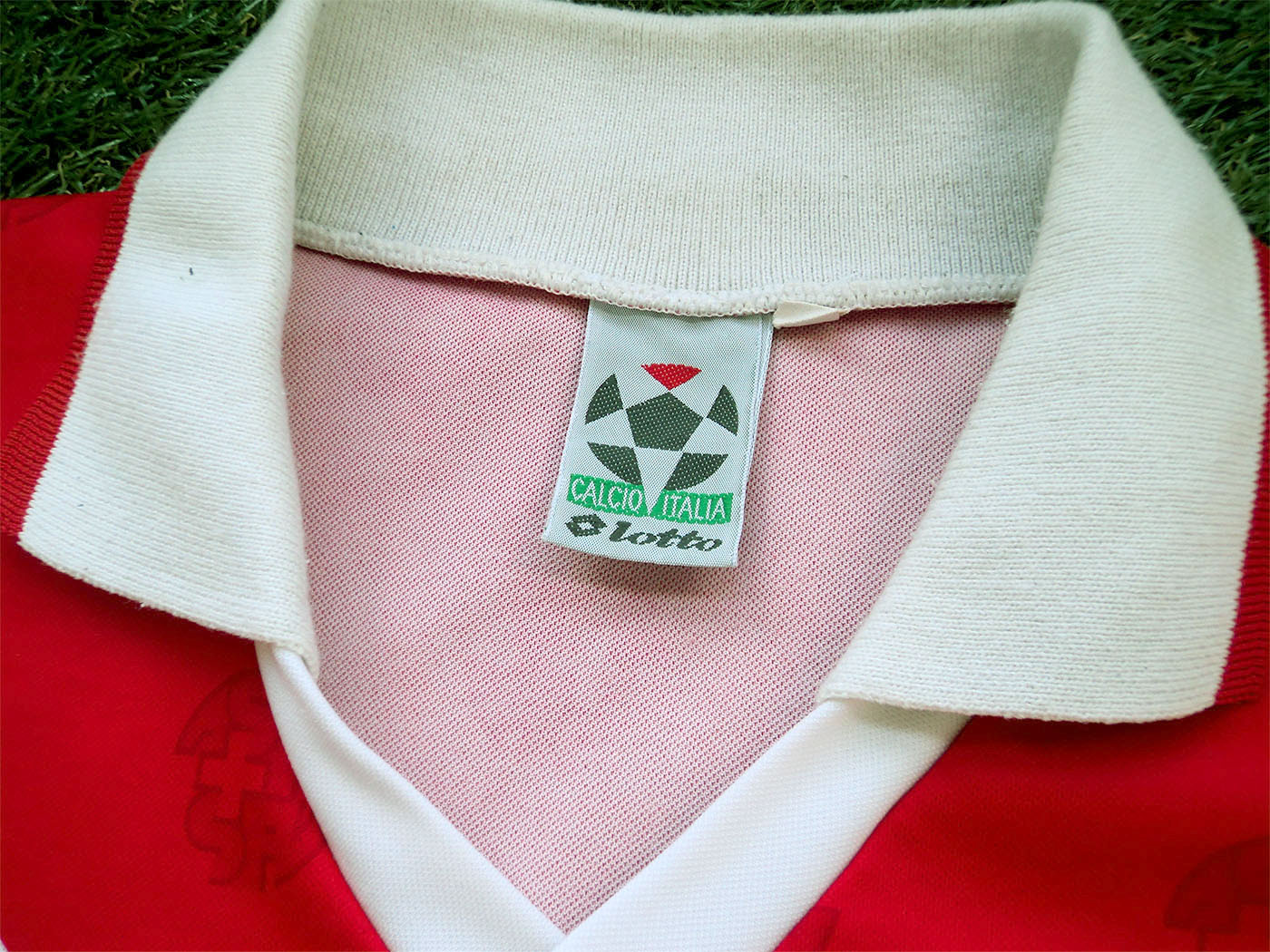 1994-1996 Switzerland home shirt - Small