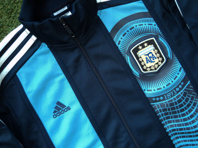 2011-2012 Argentina track jacket - Small
