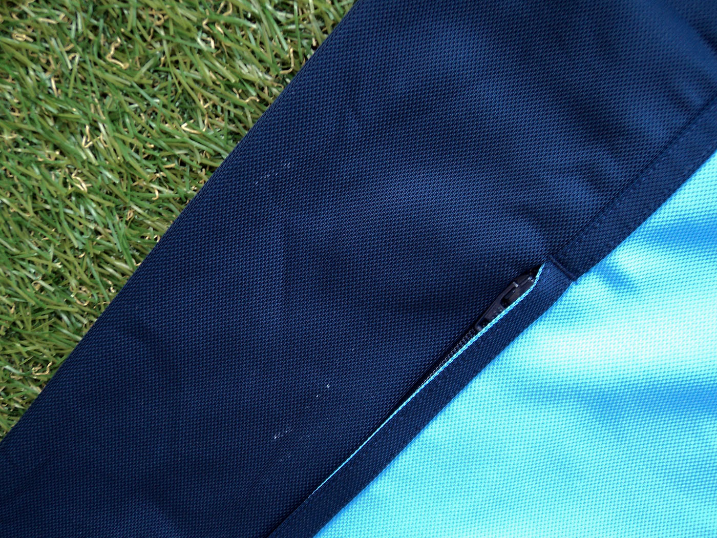 2011-2012 Argentina track jacket - Small