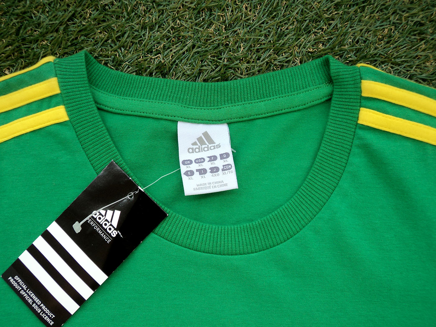 2008 Βραζιλία "Κακά" Adidas t-shirt - XLarge